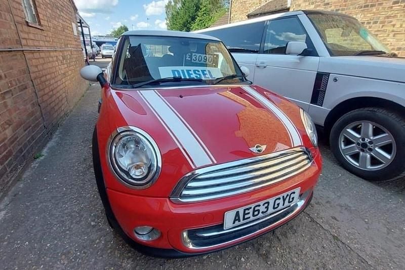 Red Used 2013 Mini Cooper D Hatch Hatchback | £3,090 (Good price) - Image 1/1