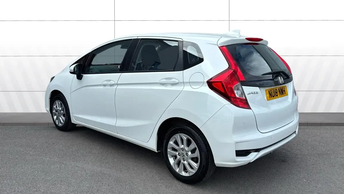 Used Honda Jazz SE 102 HP (75 kW) 2018 White Hatchback