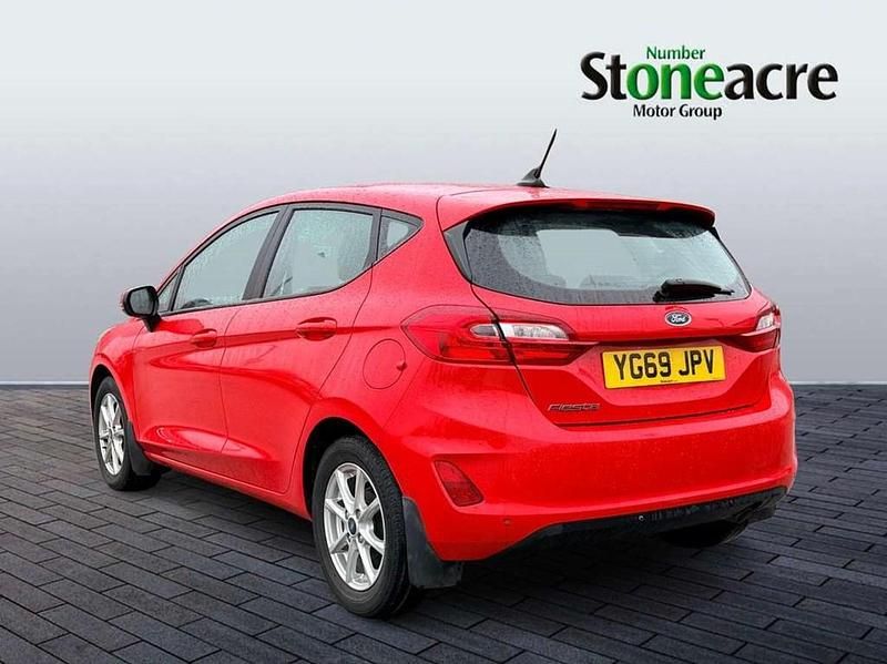 Used Ford Fiesta Zetec 99 HP (72 kW) 2019 Red Hatchback