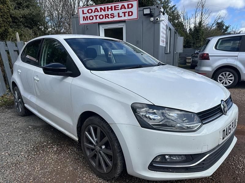 Begagnad VW Polo Design 90 HK (66 kW) 2015 Vit Halvkombi