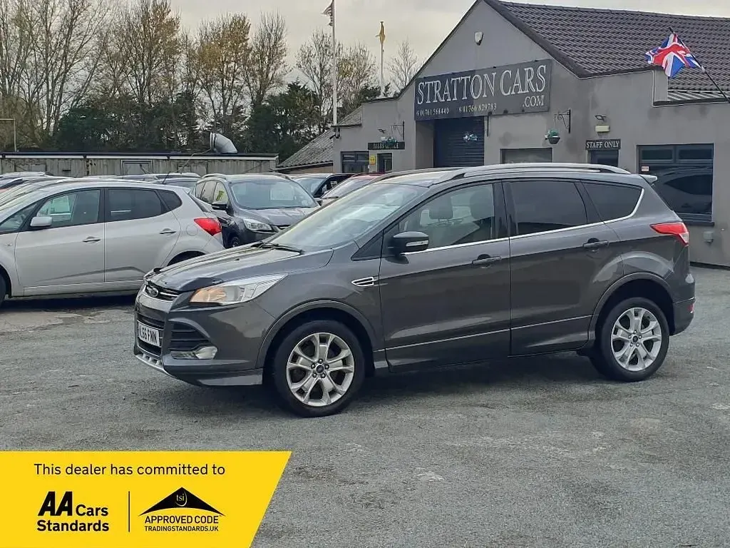 Używany Ford Kuga Sport 180 KM (132 kW) 2016 Szary SUV