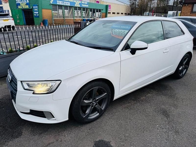 Used Audi A3 Sport 115 HP (84 kW) 2016 White Hatchback