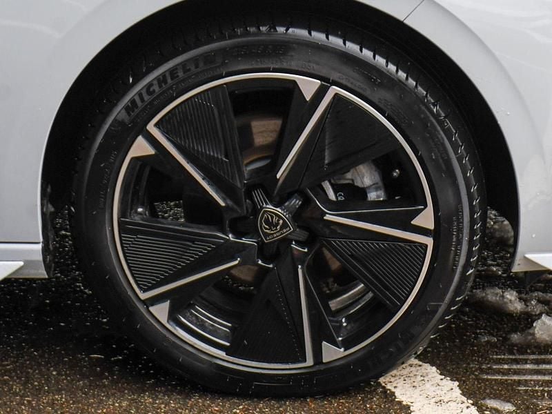 Used Peugeot e-308 GT 113 kW (154 HP) 2025 White Hatchback