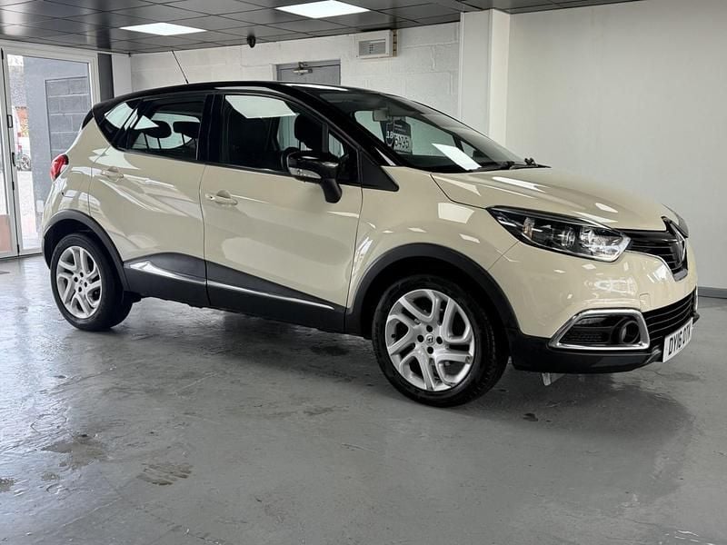 Second-hand Renault Captur Dynamique 90 CP (66 kW) 2016 Alb SUV