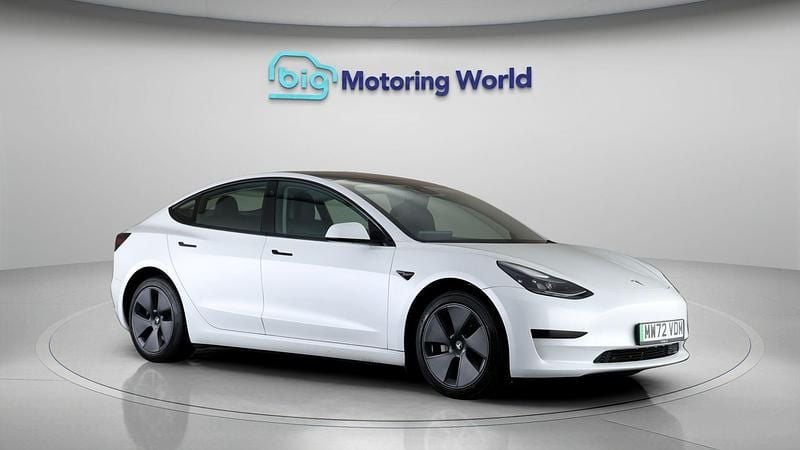 White Used 2022 Tesla Model 3 RWD Sedan | £19,300 (Fair price) - Image 1/4