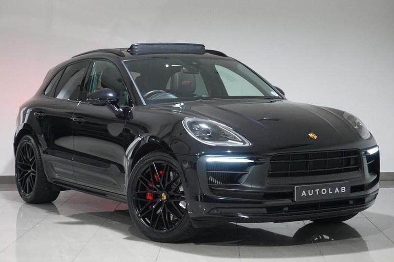 Used Porsche Macan 440 HP (323 kW) 2022 Black SUV