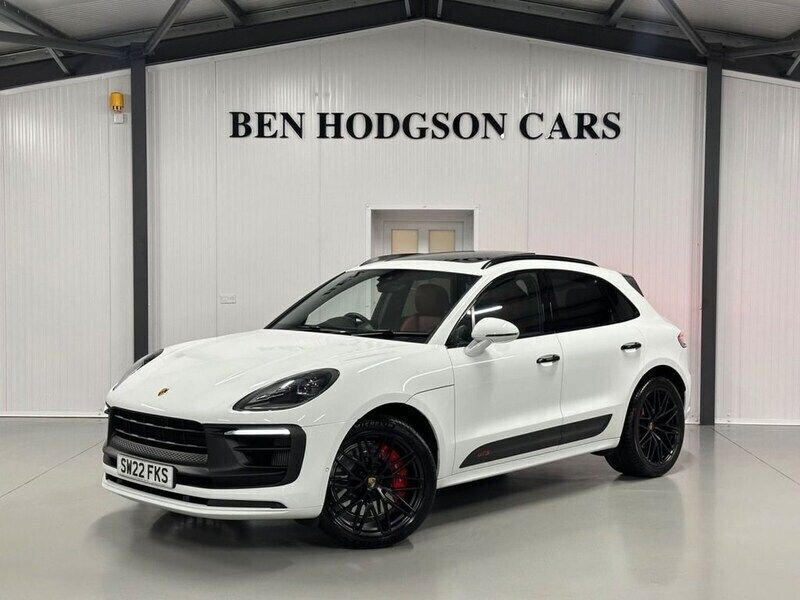 White Used 2022 Porsche Macan SUV | £62,995 (A bit pricey) - Image 1/4