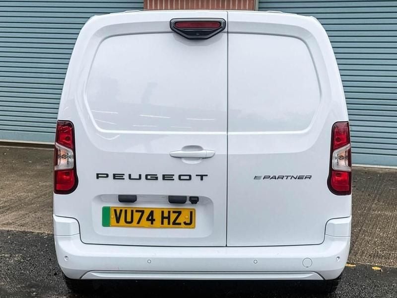 Used Peugeot E-Partner 98 kW (134 HP) 2024 White MPV