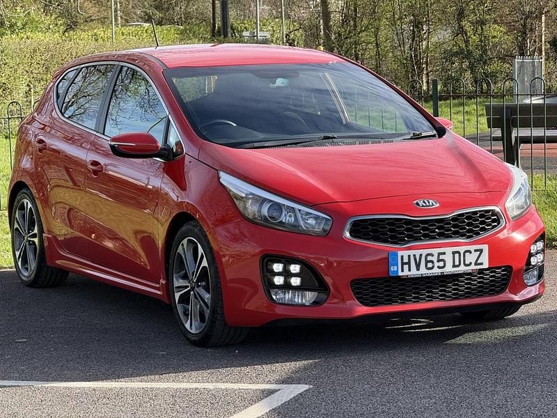 Used Kia Ceed 2015 Red Hatchback