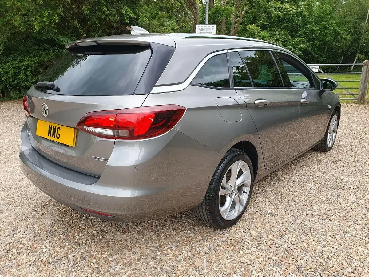 Used Vauxhall Astra SRi 2017 Grey Estate