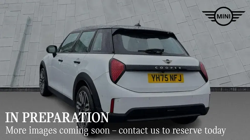 Used Mini Cooper Hatch 113 kW (154 HP) 2025 White Hatchback