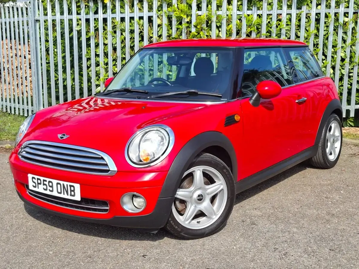 Używany Mini Cooper Hatch 2009 Czerwony Hatchback