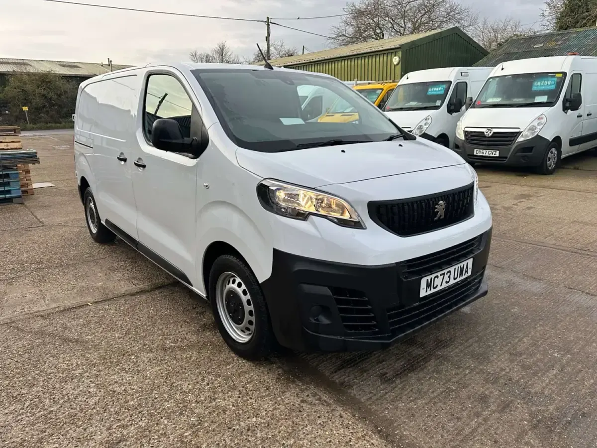 Second-hand Peugeot Expert Premium 2023 Alb Van