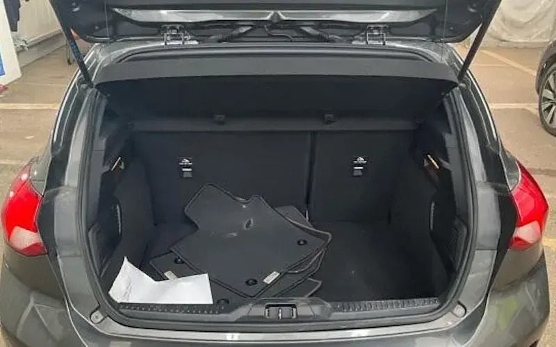 Used Ford Focus ST-Line 125 HP (91 kW) 2019 Grey Hatchback