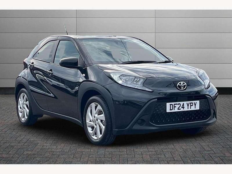 Black Used 2024 Toyota Aygo PURE Hatchback | £12,995 (Good price) - Image 1/4