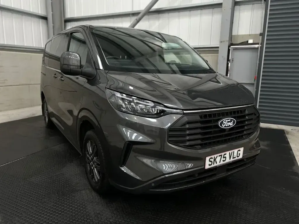 Used Ford Transit Custom Limited 170 HP (125 kW) 2025 Grey Van