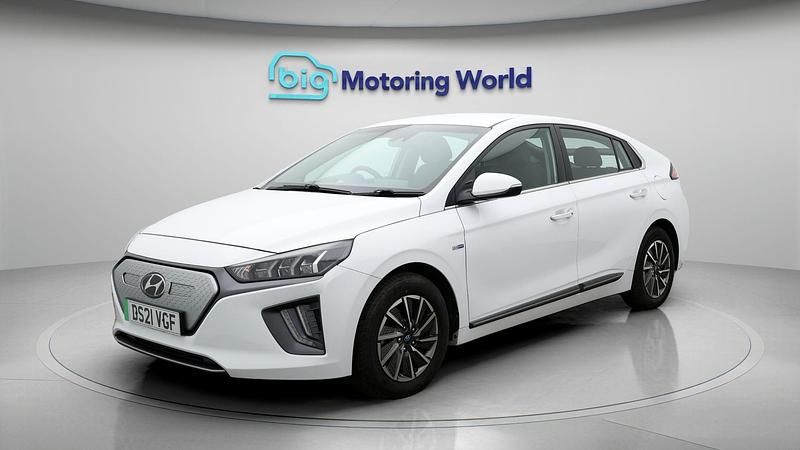 Used Hyundai Ioniq Premium 100 kW (136 HP) 2021 White Hatchback