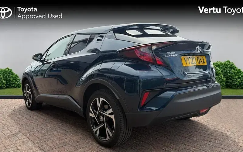 Used Toyota C-HR Design 122 HP (89 kW) 2023 Blue SUV