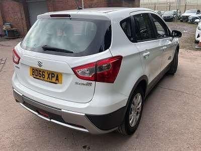 Used Suzuki SX4 S-Cross SZ4 111 HP (81 kW) 2016 White SUV