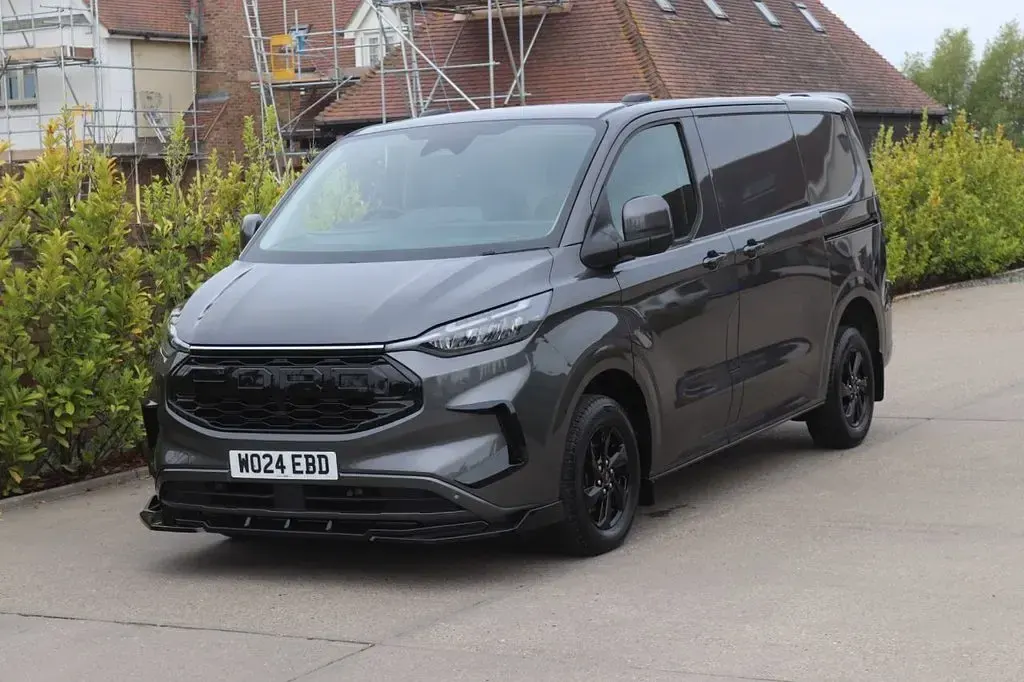 Used Ford Transit Custom Limited 136 HP (100 kW) 2024 Grey Van