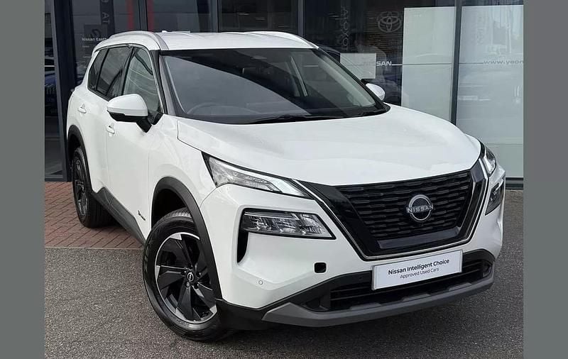 White New 2025 Nissan X-Trail N-Connecta SUV | £34,795 (Good price) - Image 1/3