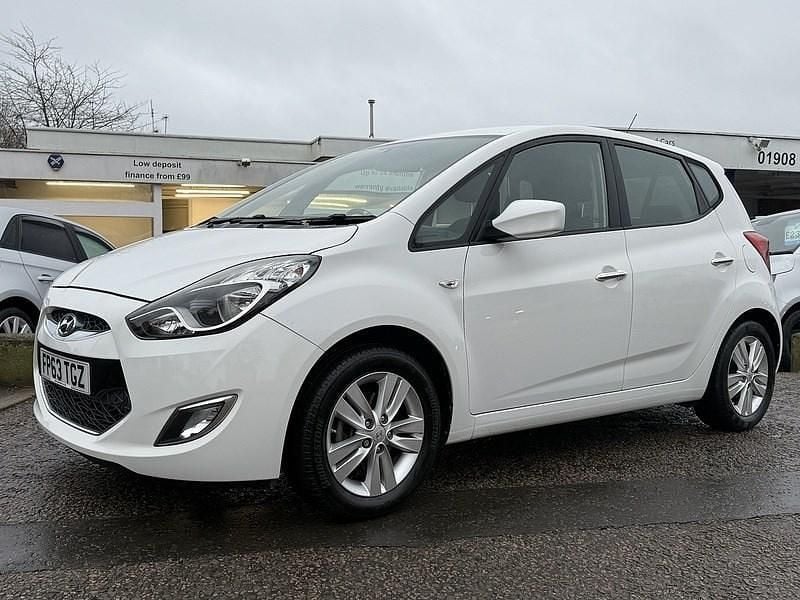 Used Hyundai ix20 Active 123 HP (90 kW) 2013 White Hatchback