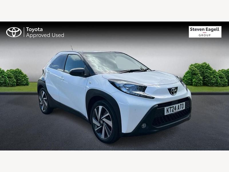White Used 2024 Toyota Aygo Hatchback | £15,370 (Fair price) - Image 1/3