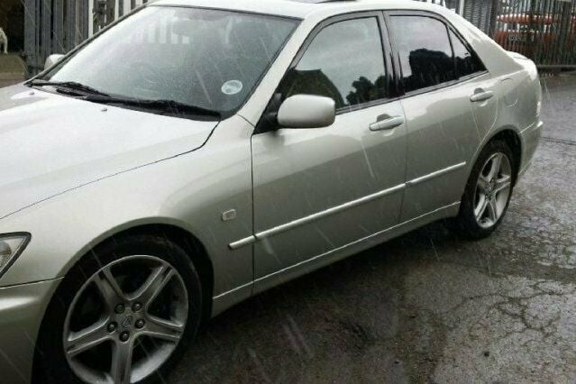 Used Lexus IS300 211 HP (155 kW) 2004 Sedan