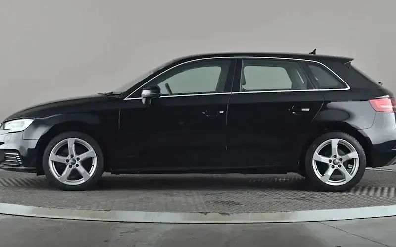 Used Audi A3 e-tron Comfort 204 HP (150 kW) 2020 Black Hatchback
