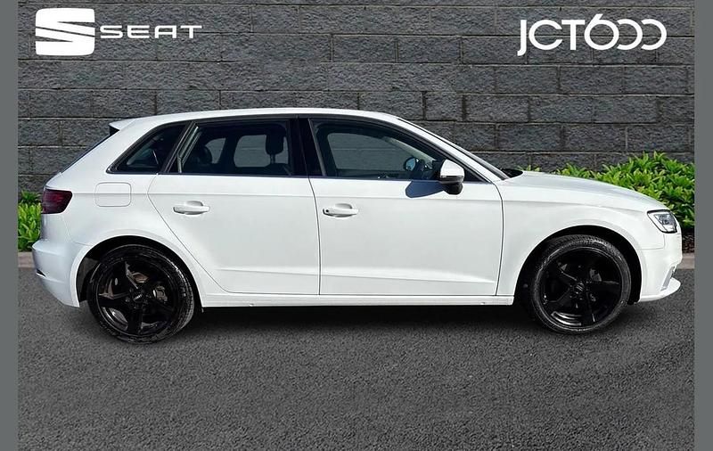 Used Audi A3 Sport 147 HP (108 kW) 2019 White Sedan