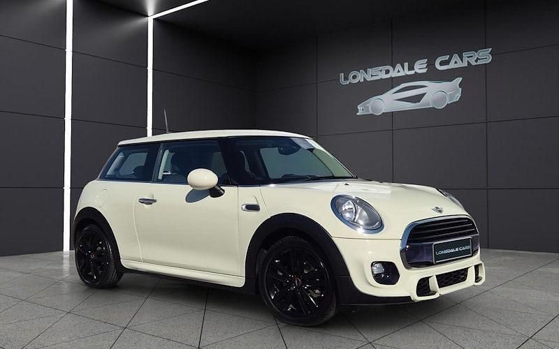 Używany Mini Cooper Hatch 136 KM (100 kW) 2017 Biały Hatchback