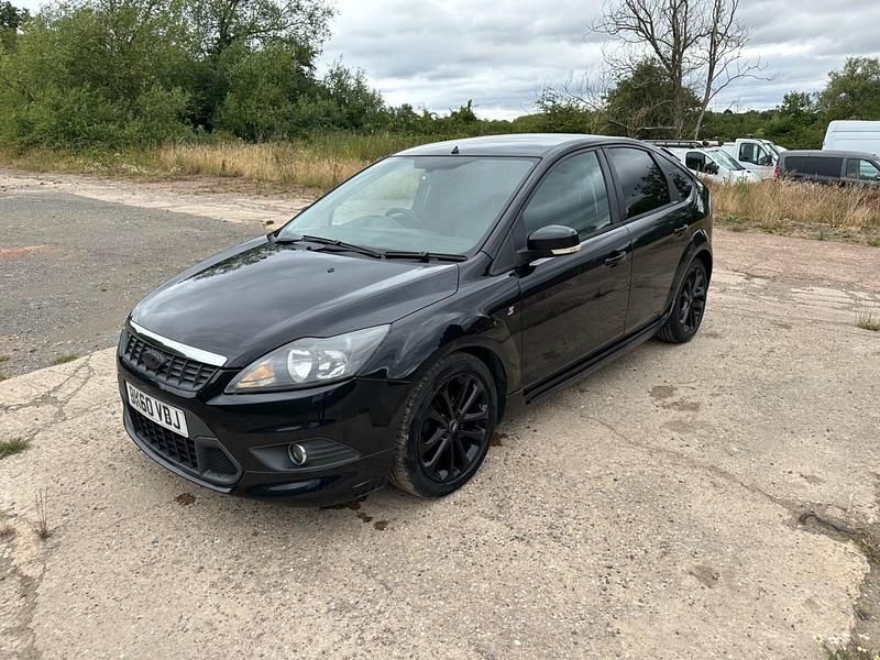 Used Ford Focus Zetec 110 HP (80 kW) 2010 Black Hatchback