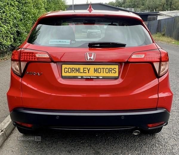 Used Honda HR-V SE 120 HP (88 kW) 2018 Red SUV