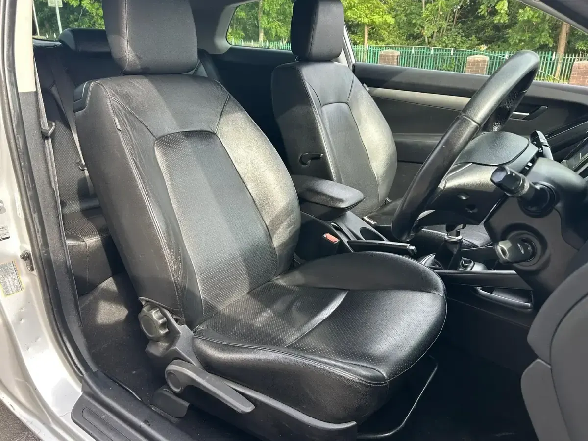 Used Kia ProCeed 2011 Silver Hatchback