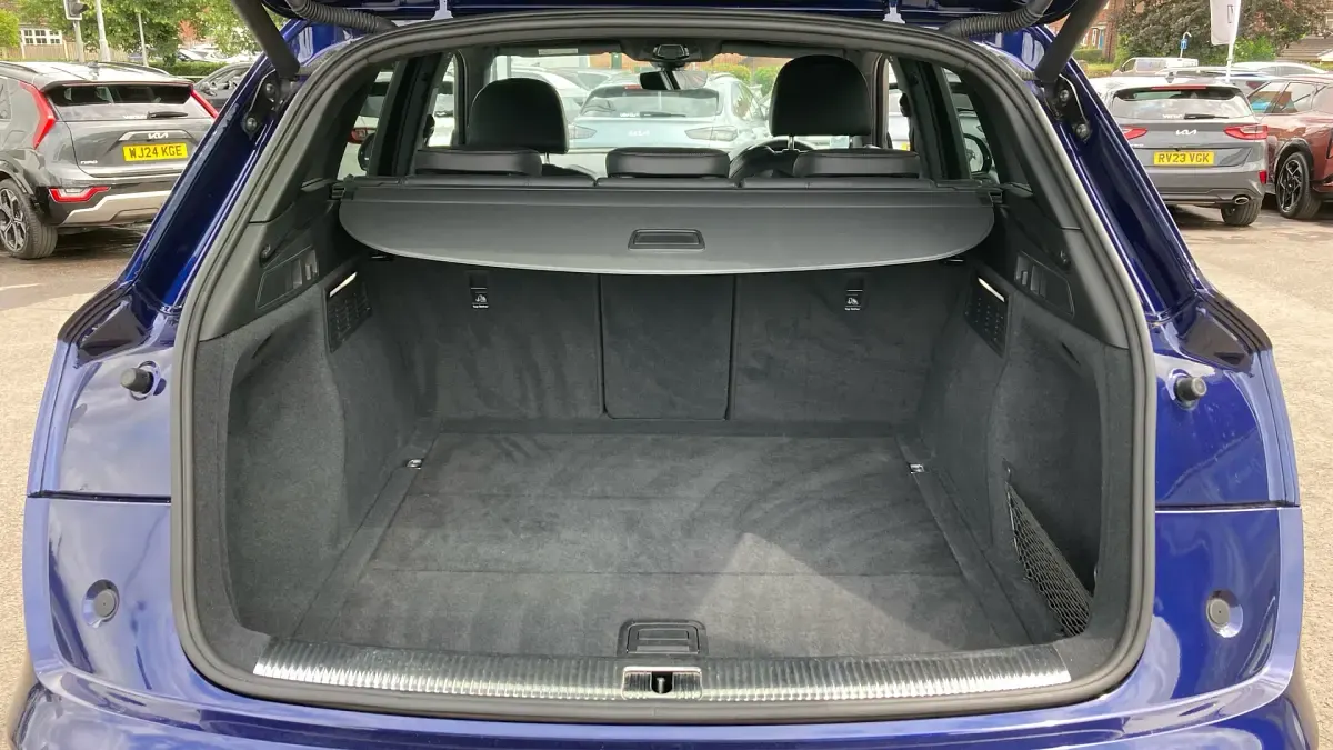 Used Audi Q5 S-Line 190 HP (139 kW) 2018 Blue SUV