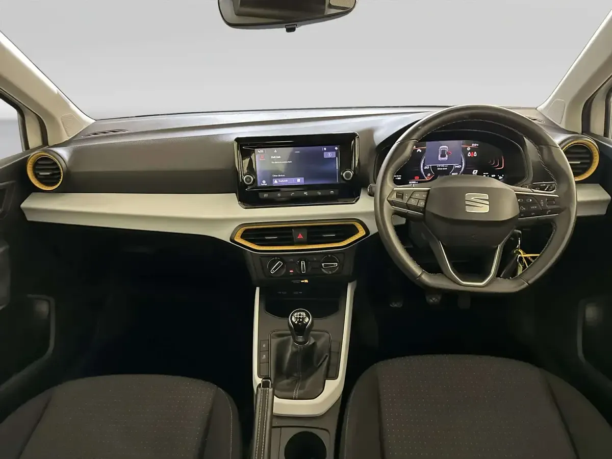 Used Seat Arona SE 95 HP (69 kW) 2023 White SUV