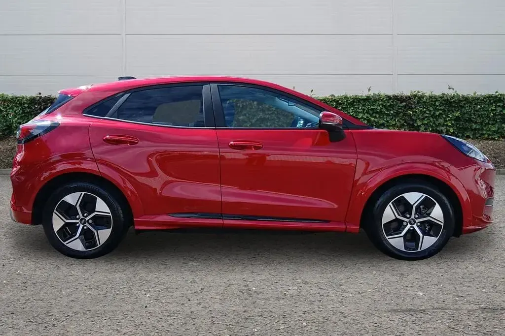 Used Ford Puma Select 122 kW (167 HP) 2026 Red SUV