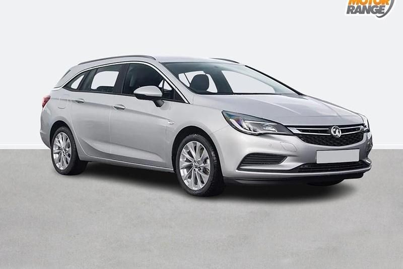 Used Vauxhall Astra Design Edition 105 HP (77 kW) 2018 Black Estate