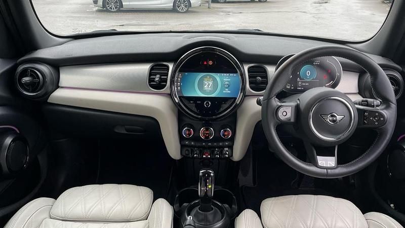 Used Mini Cooper Exclusive 134 HP (98 kW) 2024 Black Hatchback