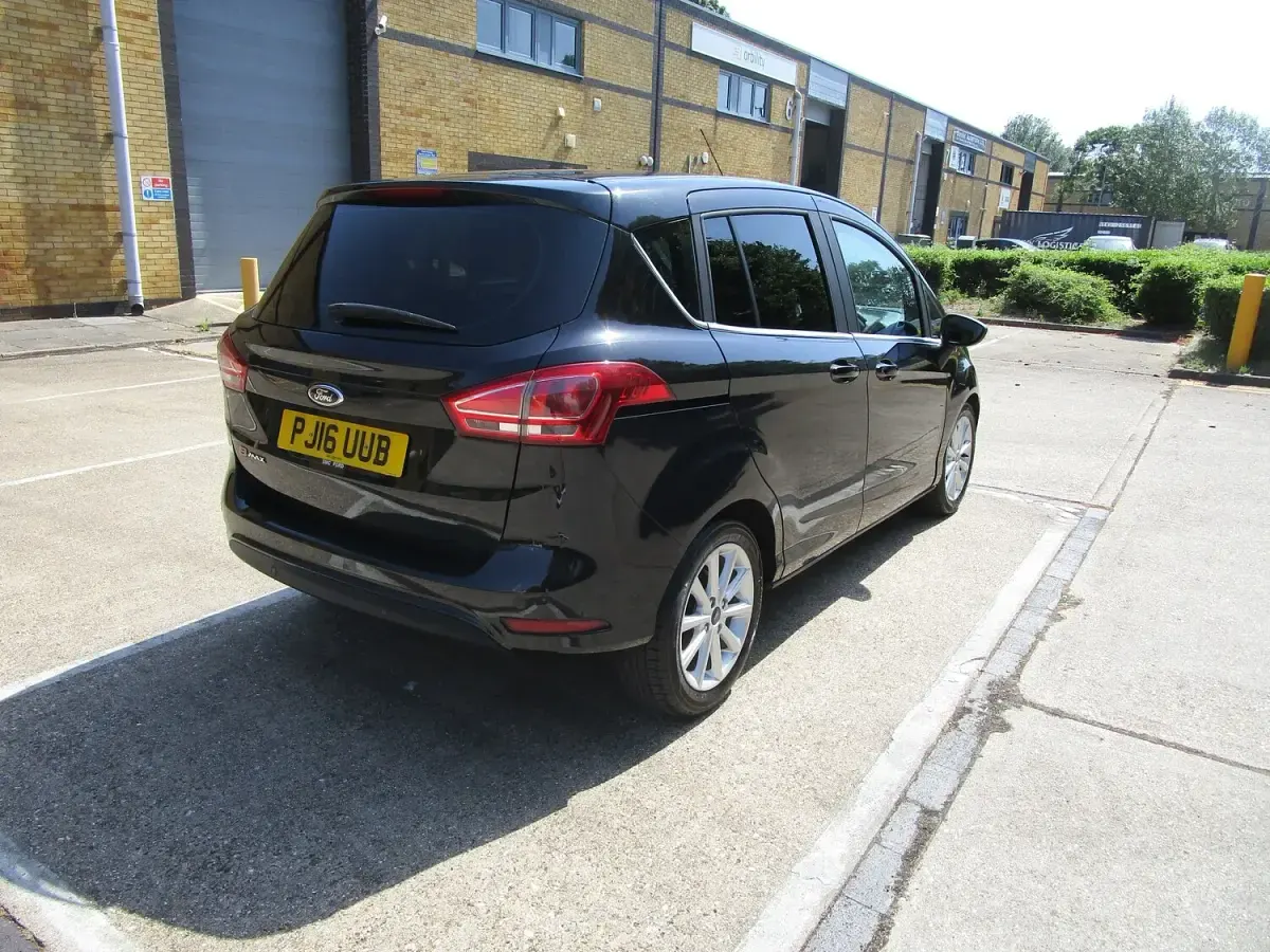 Used Ford B-MAX Titanium 105 HP (77 kW) 2016 Black MPV
