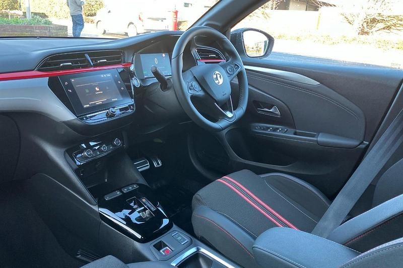 Used Vauxhall Corsa-e 100 kW (136 HP) 2024 Arctic white Hatchback