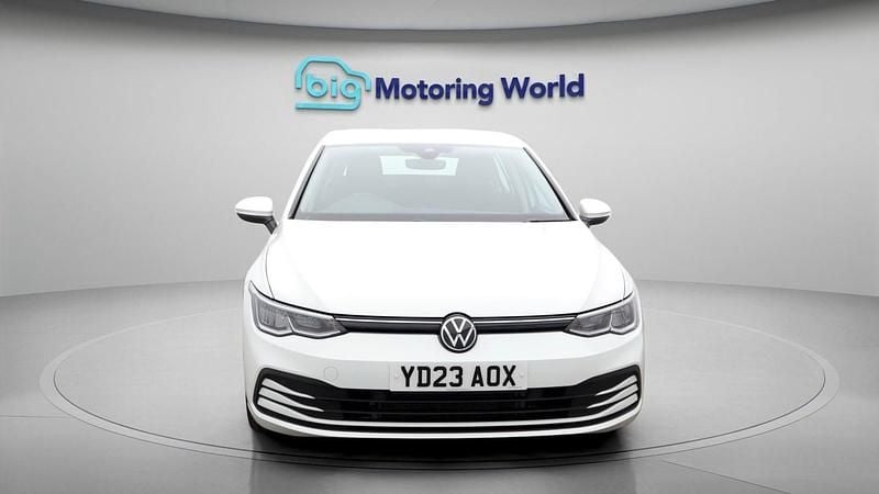 Used VW Golf VIII S 131 HP (96 kW) 2023 White Hatchback