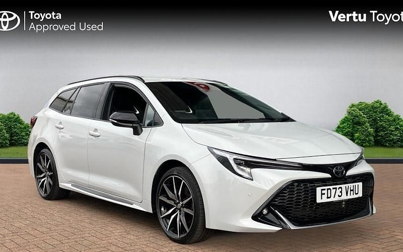 Used 2025 Toyota Corolla Sport Estate | £26,618 (Fair price) - Image 1/4