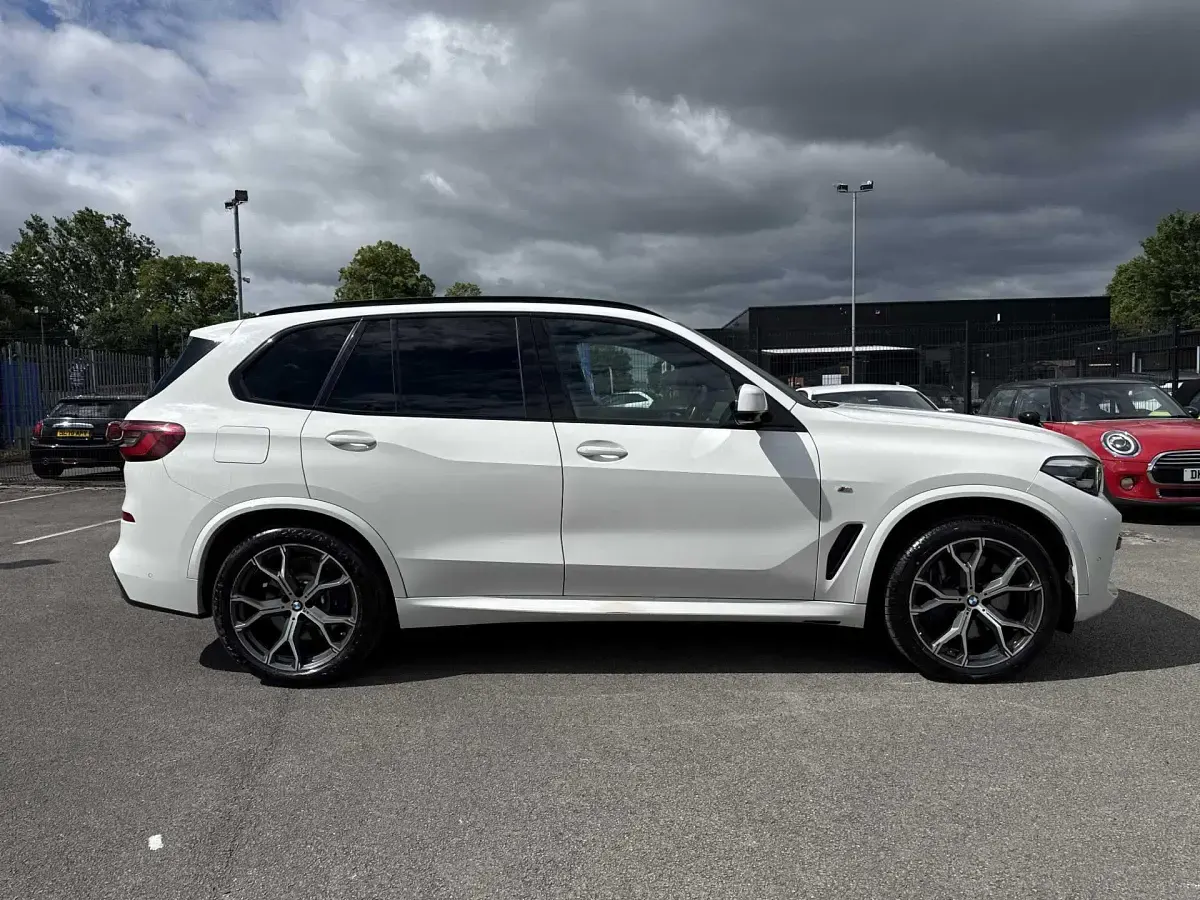 Used BMW X5 M Sport 261 HP (191 kW) 2019 White SUV