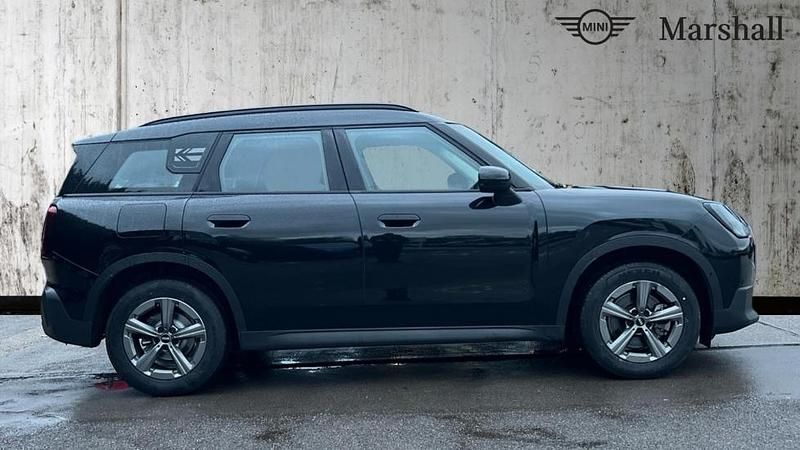 Used Mini Countryman Classic 170 HP (125 kW) 2025 Midnight black ii SUV