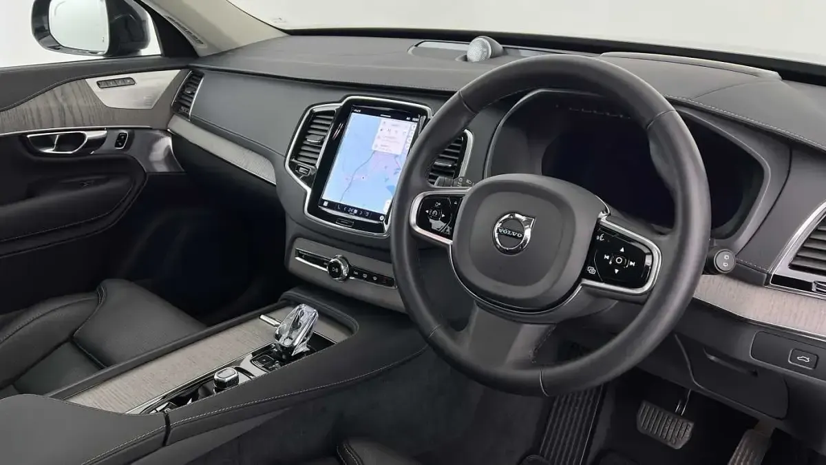Used Volvo XC90 Ultra 247 HP (181 kW) 2025 SUV
