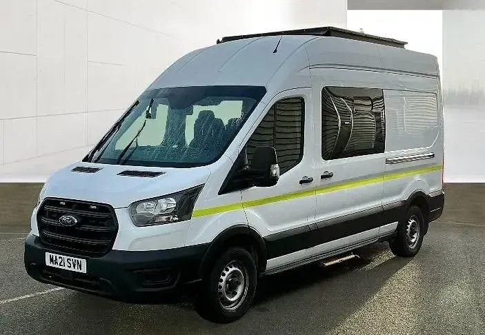 Usado Ford Transit 130 HP (95 kW) 2021 Branco Monovolume