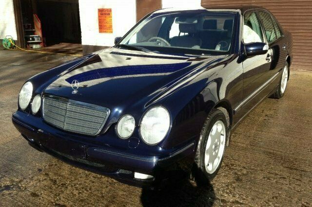Begagnad Mercedes E200 Elegance 2001 Sedan