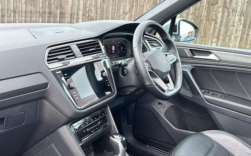 Used 2023 VW Tiguan R-line SUV | £30,299 (Fair price) - Image 1/3