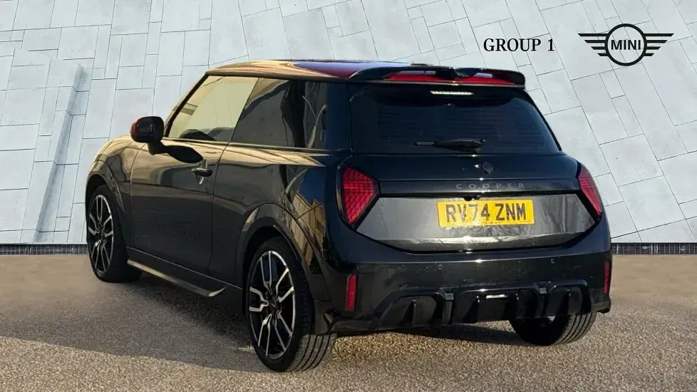 Used Mini Cooper Sport 156 HP (114 kW) 2024 Black Hatchback